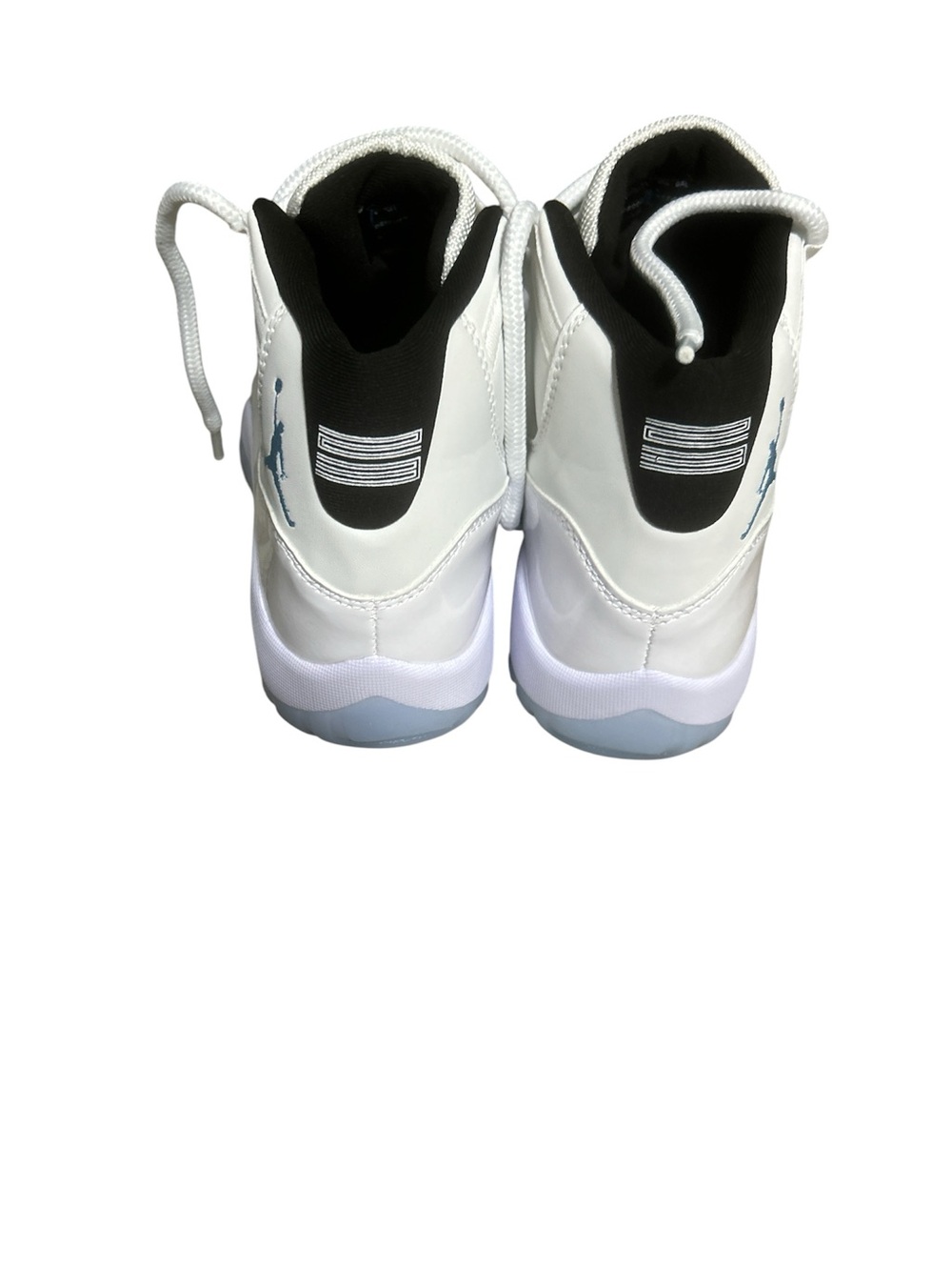 Authentic Air Jordan Retro 11 “Legend Blue/Columbia” Size 8.5 CT8012-104 - Picture 6 of 7